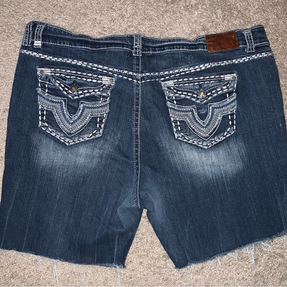 Trademark H Iconic Slim Boot Cut Dark Wash Cut Off Jean *Shorts* Size 24 (W381) - Picture 2 of 7